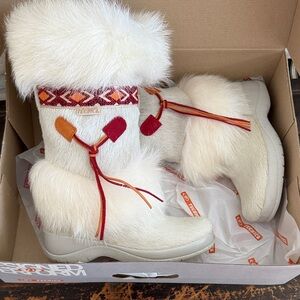Tecnica White and Red Fur Boots